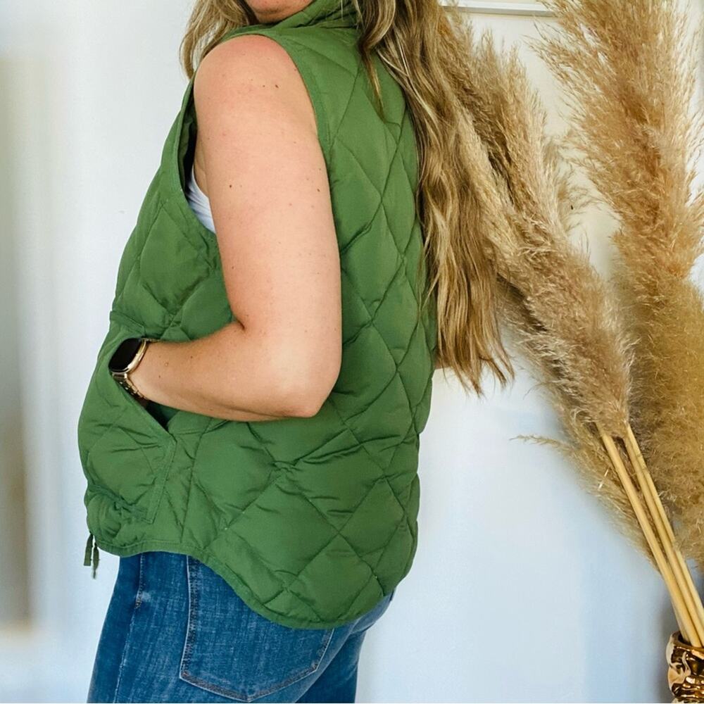 J CREW Olive Green Quilted Puffer Down Gold Zip Vest Jacket Layer Pockets M - Picture 2 of 9